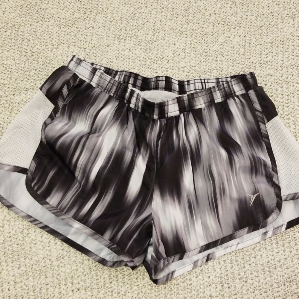 Running shorts